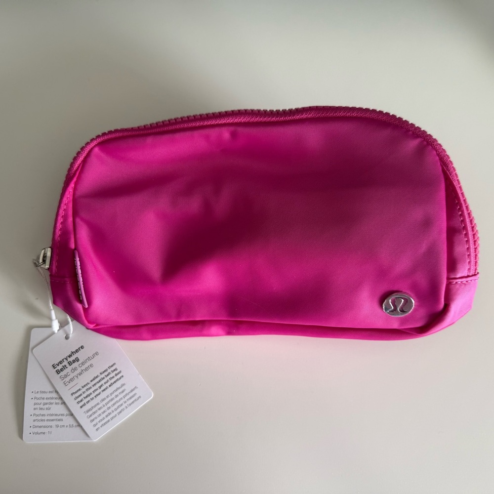 Lululemon Everywhere Belt Bag in Sonic Pink